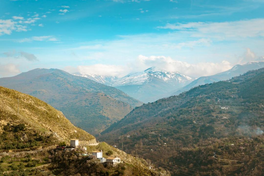 Kampaoh Sierra Nevada Hotel Guejar Sierra Exterior photo